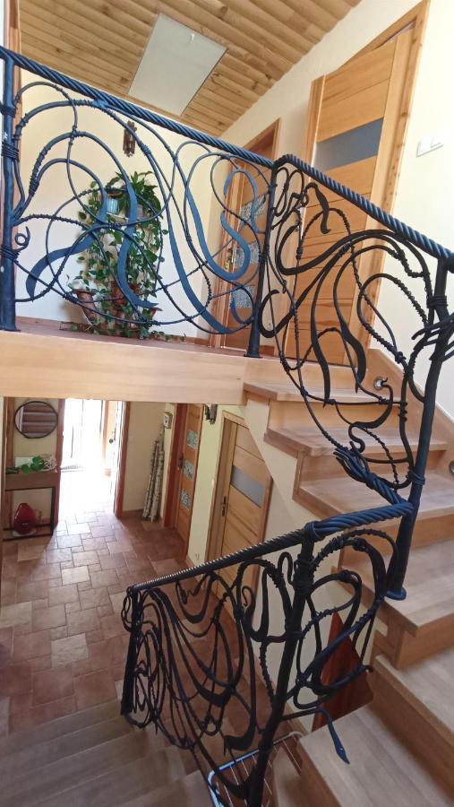 Zacisze Drwala Guest House Lutowiska Exterior foto